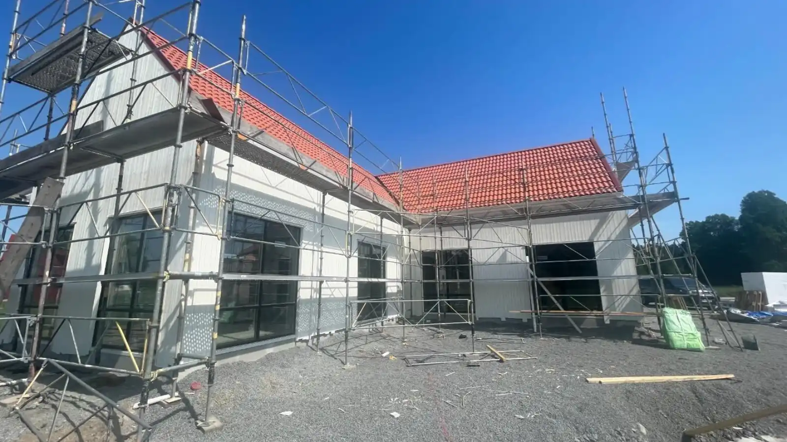 Vi byter och renoverar tak